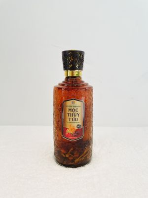 625 mL . round bottle of cordyceps wine