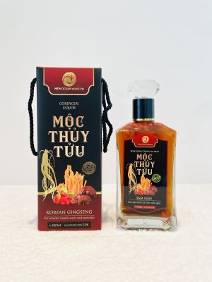 500ml bottle of Cordyceps Ginseng wine bottle