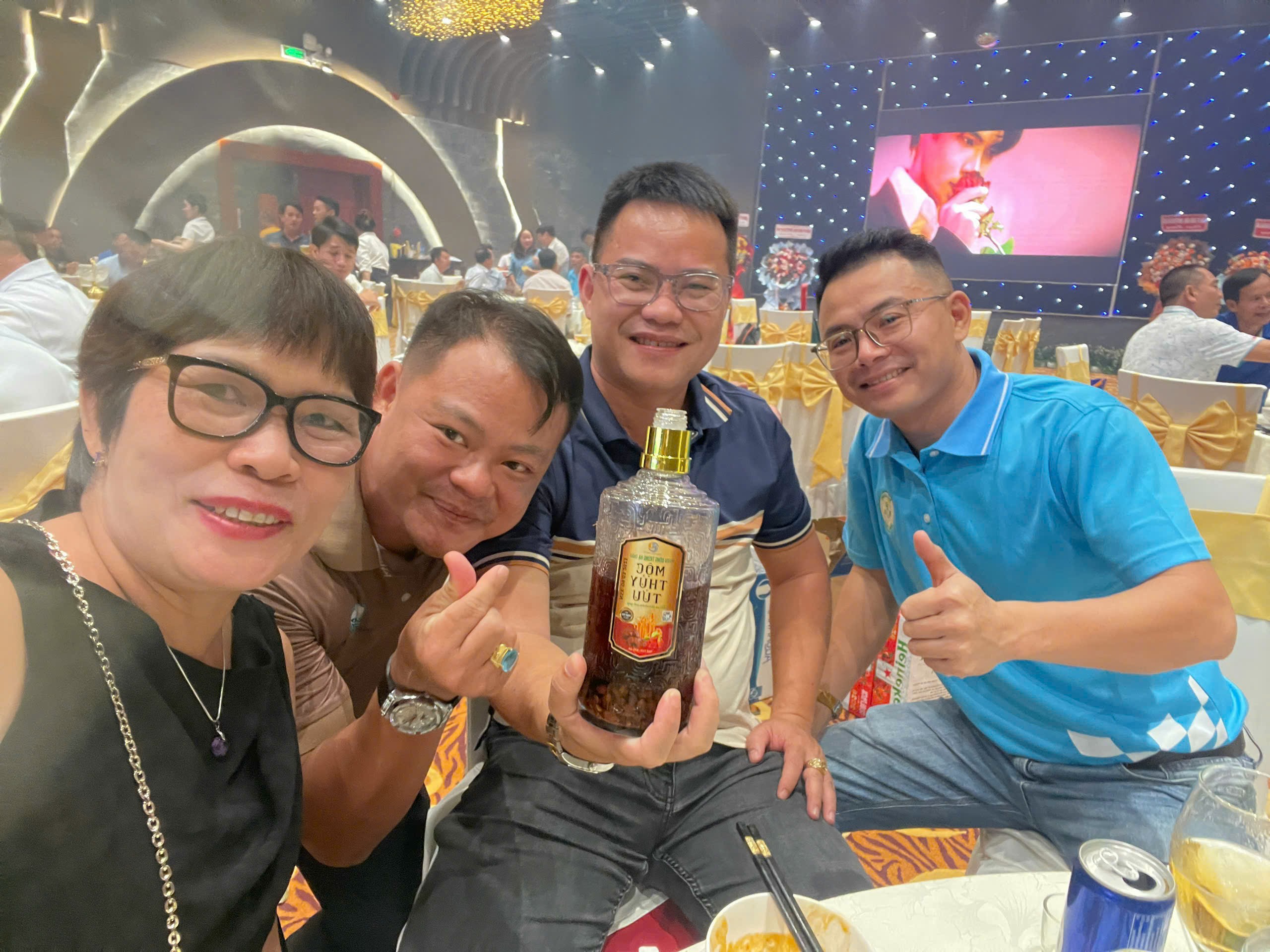 209875f1ca3b46651f2a