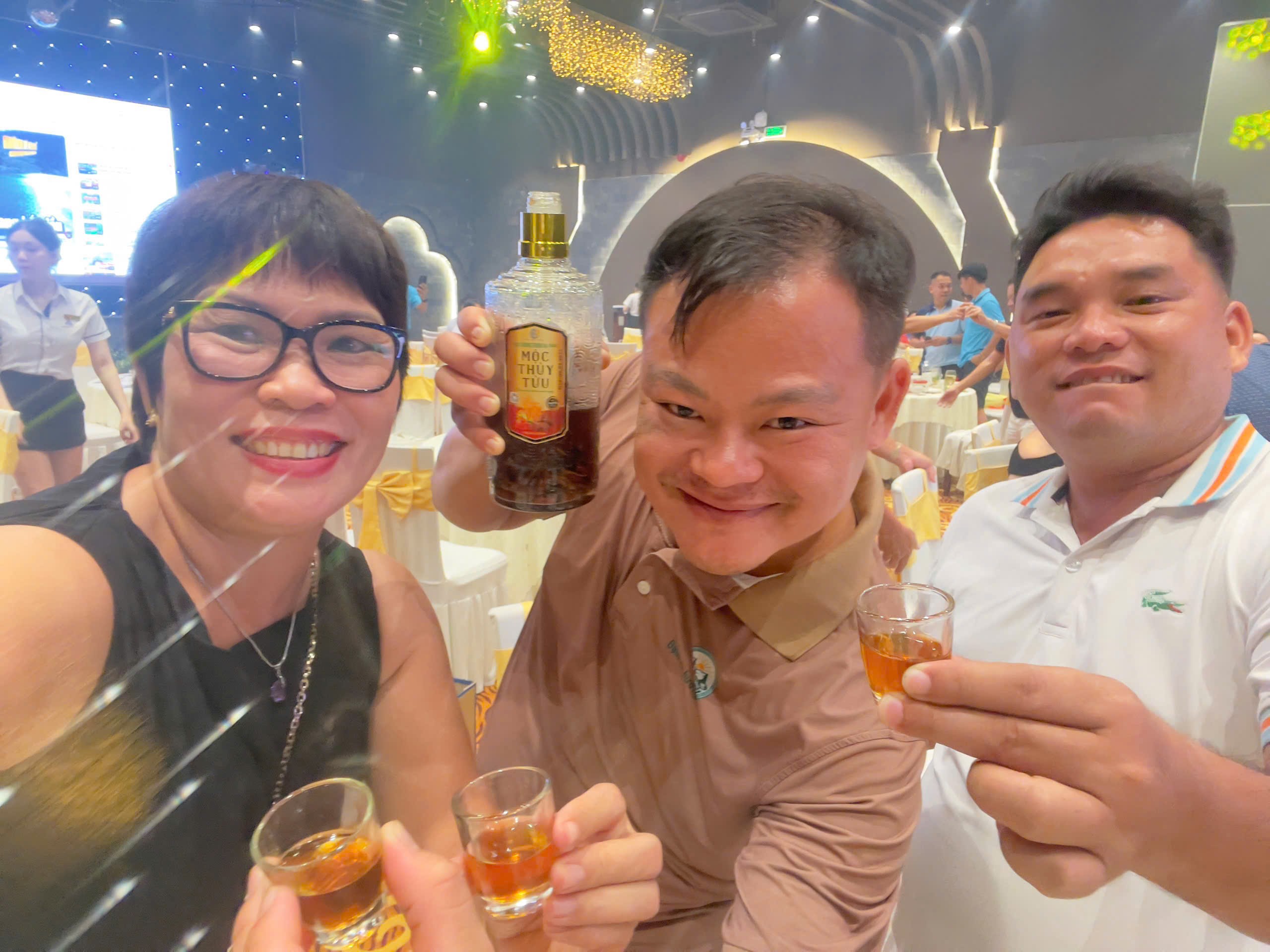 897586041729588215 1