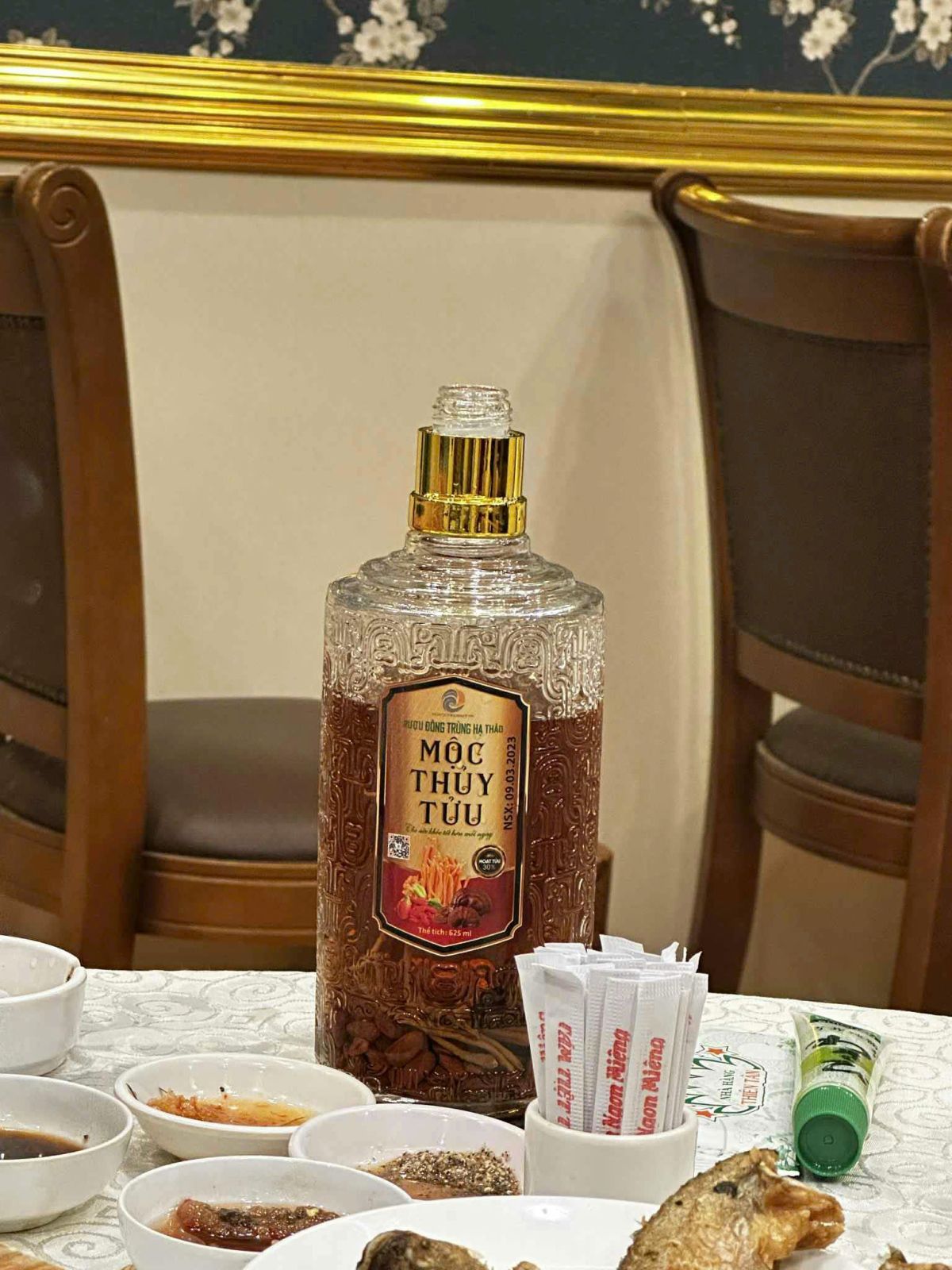 07 KHÁCH 5 CHAI MỘC THUỶ TỬU– SÁNG RA VẪN TỈNH TÁO